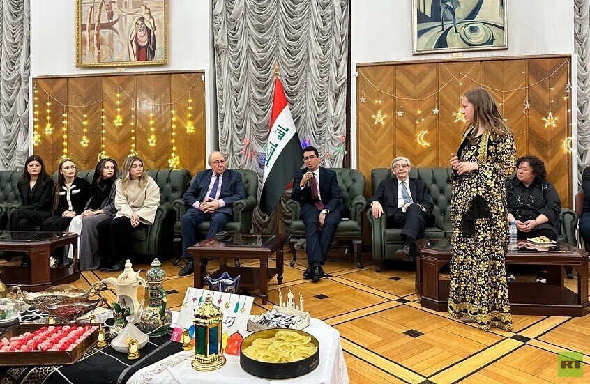 بين الأغاني التراثية ولعبة "المحيبس".. سفارة العراق بموسكو تحتفي برمضان مع ضيوف روس (فيديو وصور)