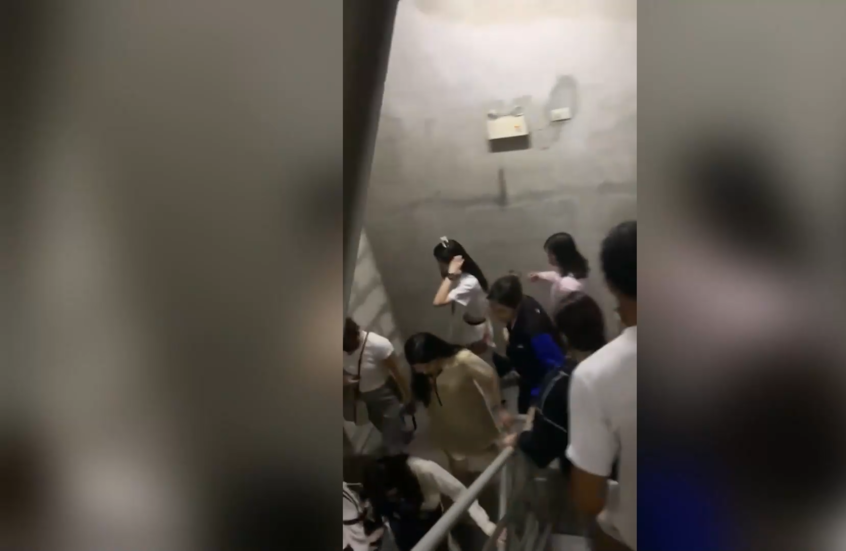 مشاهد لإجلاء سكان بانكوك من المباني إثر زلزال قوي ضرب جنوب شرق آسيا