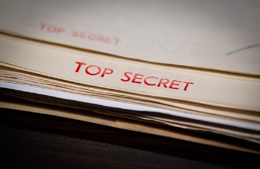 بريطانيا.. العثور على وثائق عسكرية سرية ملقاة في الشارع