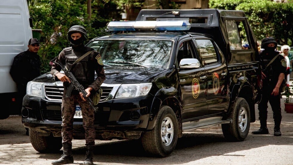 مصر القبض على عشرات المتهمين في قضية نصب شبكة FBC وأخواتها مصر القبض على عشرات المتهمين في قضية نصب شبكة FBC وأخواتها