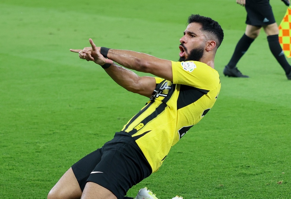 شاهد.. الاتحاد يقهر الرياض بهدف قاتل 