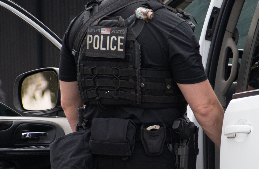 وفاة مدير سابق في شركة "بلومبرغ" وأفراد من أسرته الثرية في جريمة غامضة