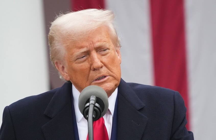 محكمة في لندن تأمر ترامب بسداد تكاليف قانونية لشركة يملكها جاسوس بريطاني سابق