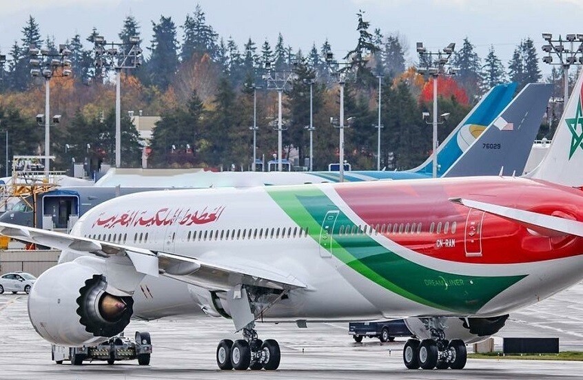 بسبب نشر علم الصحراء الغربية.. الخطوط الملكية المغربية توقف طيارا أجنبيا