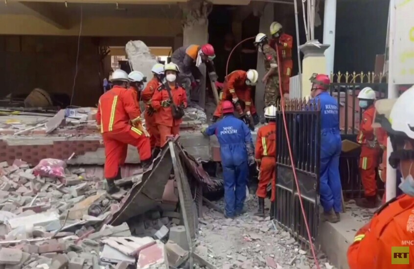 فرق الإنقاذ الروسي تواصل جهودها في ميانمار