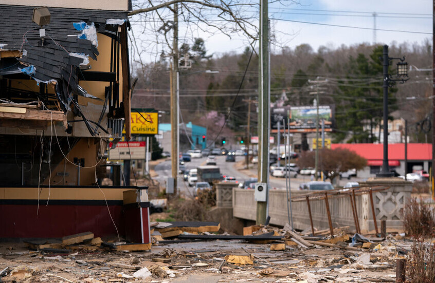 مصرع 15 شخصا في الولايات المتحدة جراء العواصف والأعاصير