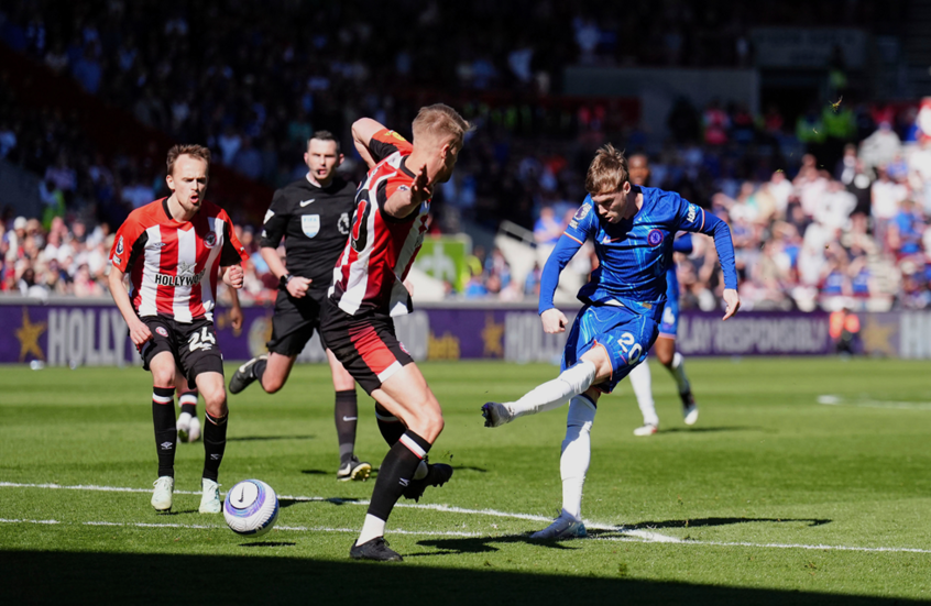 تشيلسي يعود لنزيف النقاط في الدوري الإنجليزي بتعثره أمام برينتفورد