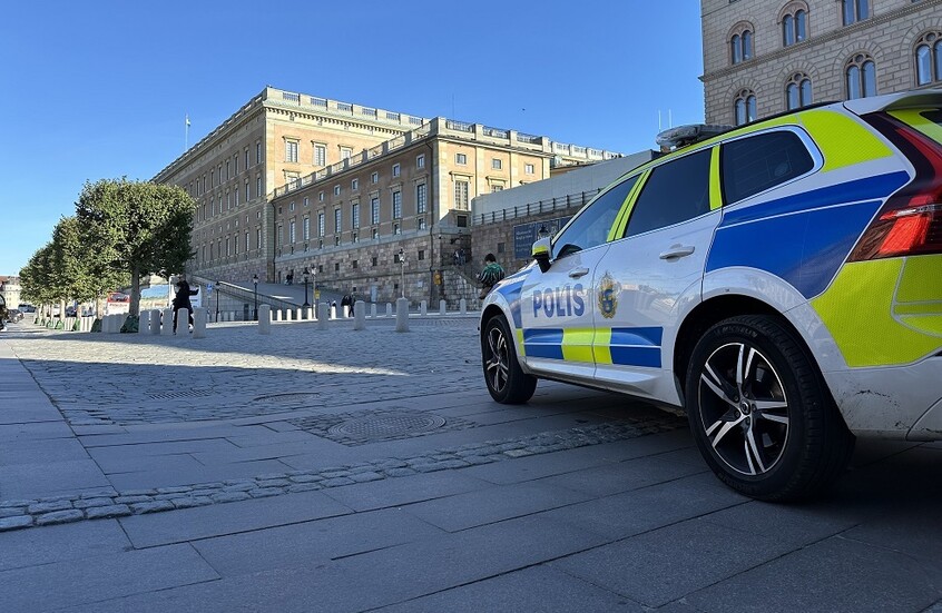 السويد.. القبض على شرطي من ستوكهولم للاشتباه في اغتصابه طفلا واستغلاله جنسيا