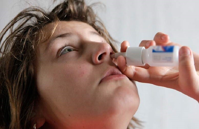 عواقب استخدام القطرات الأنفية المضيقة للأوعية الدموية لفترة طويلة