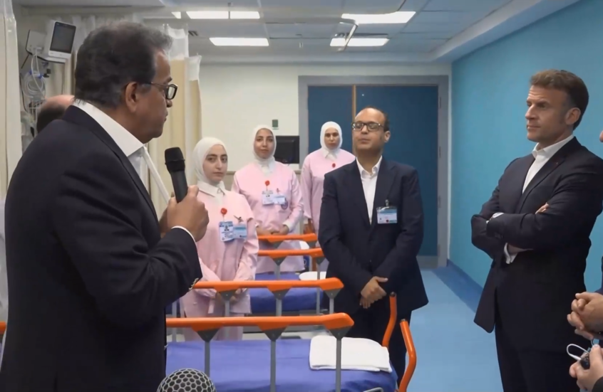 الرئيسان المصري والفرنسي يزوران الجرحى الفلسطينيين في مستشفى العريش