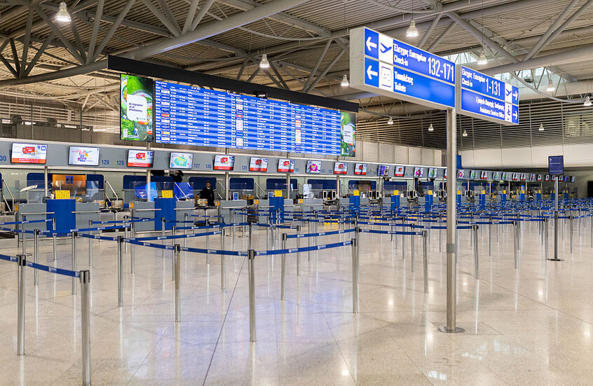 إضراب عام في اليونان للمطالبة بتحسين الأجور يعطل المواصلات