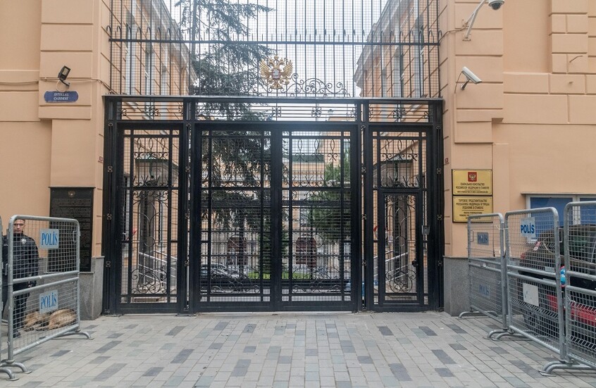 وفدان روسي وأمريكي يصلان إلى اسطنبول اليوم الأربعاء