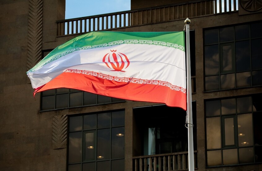 رصد جسم مضيء ومجهول في سماء إيران