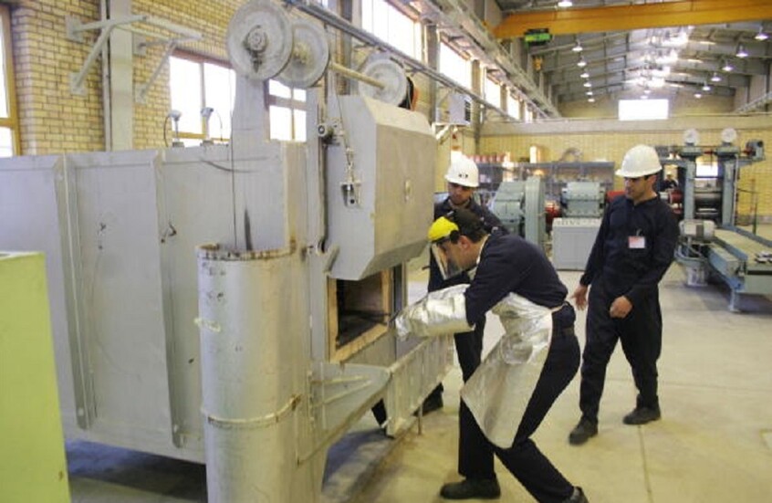 طهران تلوح بطرد مفتشي الوكالة الدولية وإخفاء اليورانيوم المخصب في حال استمر التهديد بعمل عسكري ضدها