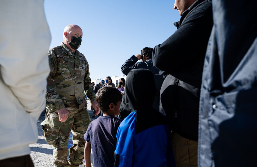 وزيرة الأمن الداخلي الأمريكية ترفع الحماية عن الأفغان والكاميرونيين