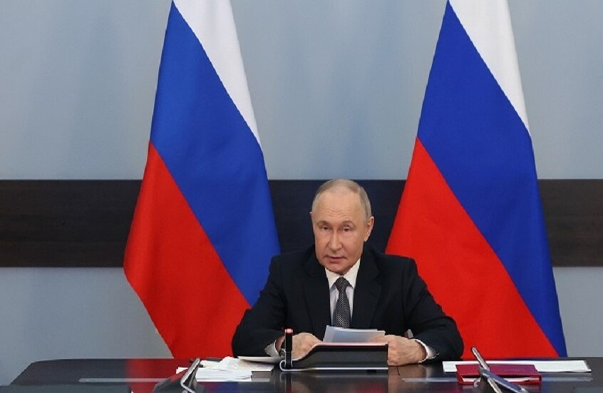 بوتين يهنئ العاملين في قطاع الفضاء الروسي بعيدهم المهني