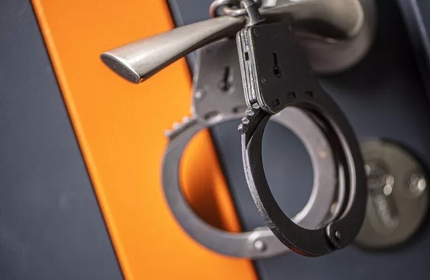 إعلام: مراهق أمريكي مشتبه بقتله والديه لاغتيال ترامب