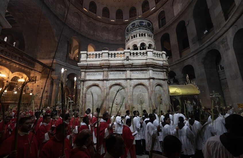 "حماس" تدين منع إسرائيل المسيحيين من الوصول إلى القدس لإحياء "أحد الشعانين"