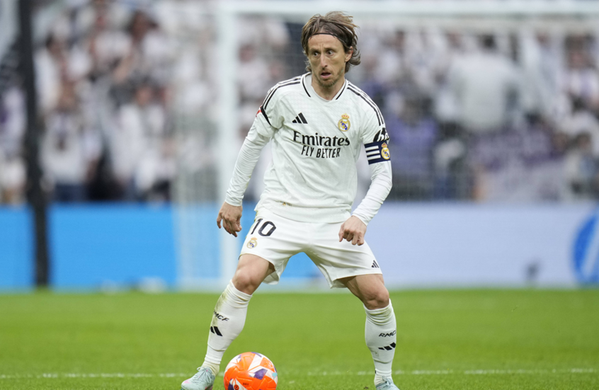 هل يعتزل كرة القدم؟.. مودريتش يقتحم مجال الأعمال بشراء حصة في ناد عريق