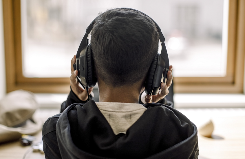 دراسة حديثة تعيد إحياء نظرية "دُحضت سابقا" عن سبب التوحد