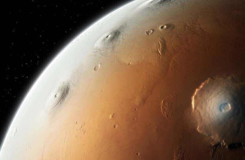 ناسا تكتشف ثقبا غامضا على المريخ يثير حيرة العلماء