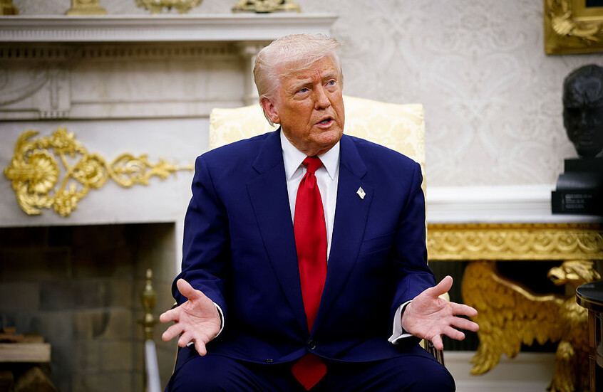 "أكسيوس": فريق ترامب الأمني منقسم حول الملف النووي الإيراني