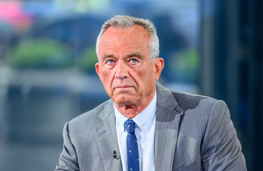 وزير الصحة الأمريكي يحذر من ارتفاع مقلق في حالات الإصابة بالتوحد بين الأطفال