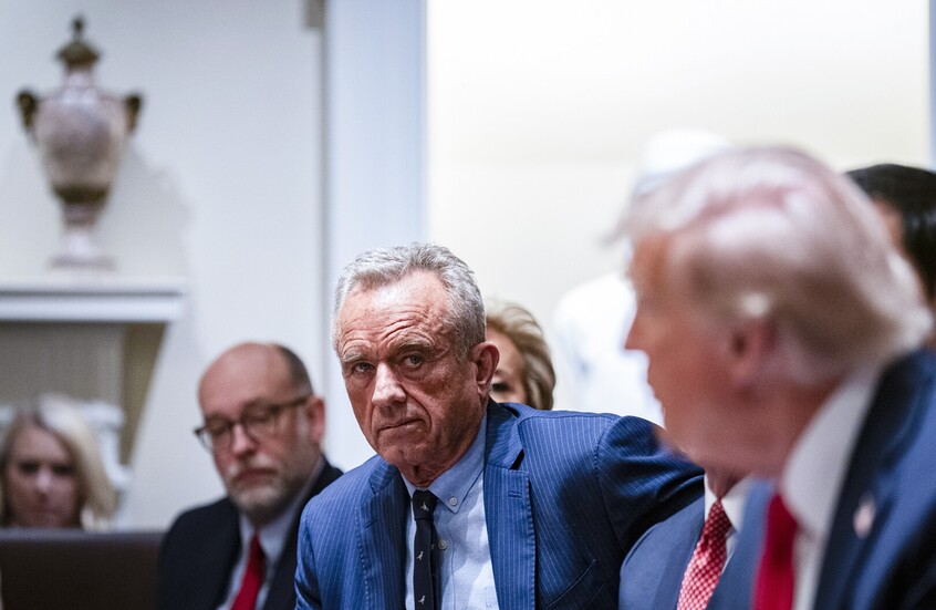 صحيفة: ترامب يخطط لاقتطاع 40 مليار دولار من ميزانية الصحة الأمريكية