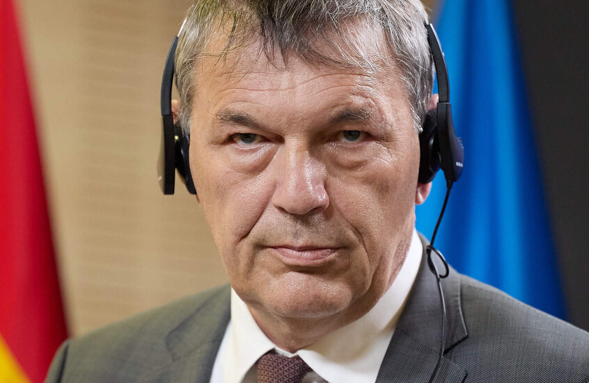 "الأونروا": حان الوقت لإدخال وسائل الإعلام الدولية إلى غزة