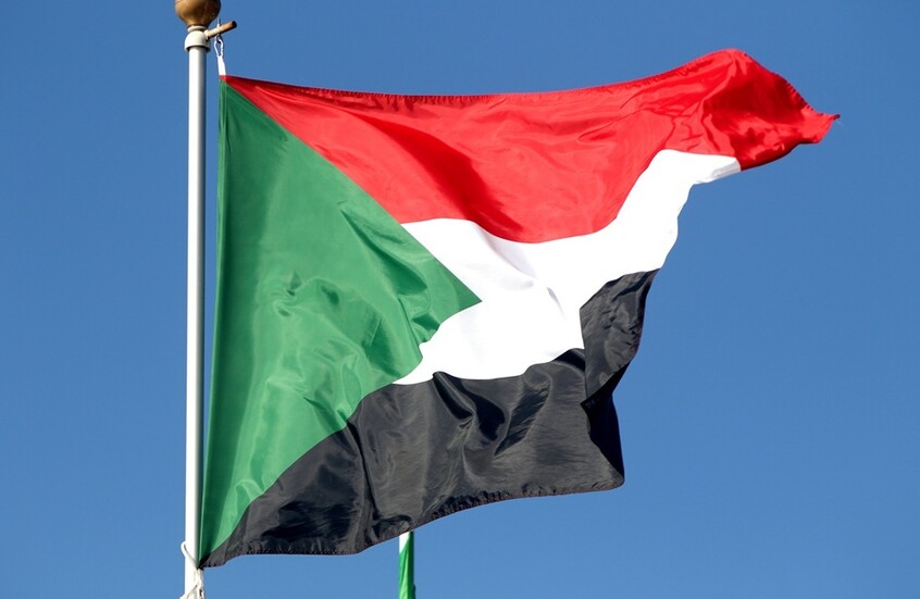 موقع "السوداني": إعفاء وزير الخارجية علي يوسف الشريف من منصبه