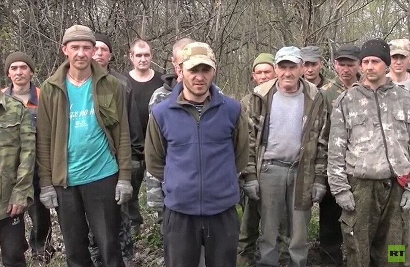 مجموعة من العسكريين الأوكرانيين تستسلم في كورسك