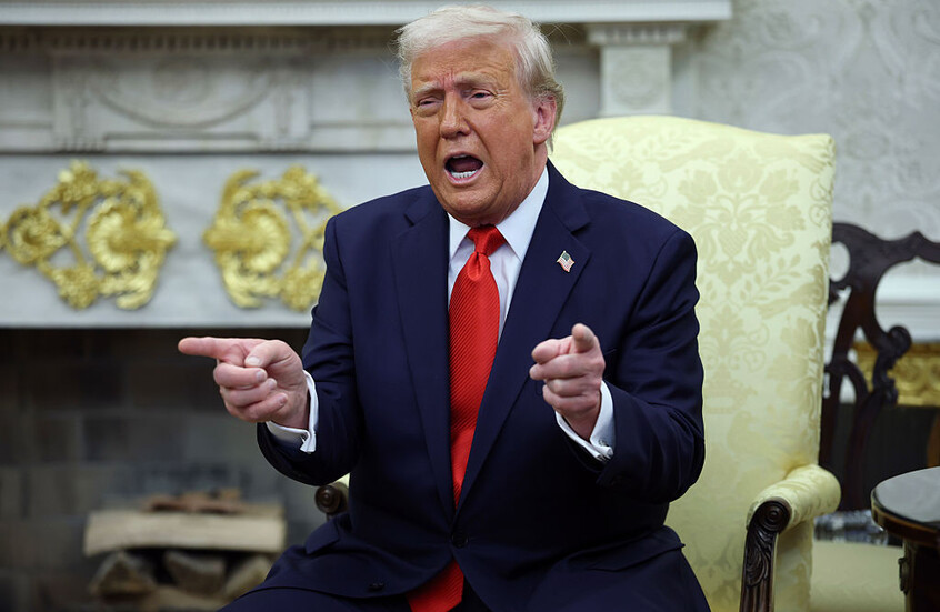 ترامب يمدد تجميد تعيين الموظفين الفيدراليين حتى منتصف يوليو