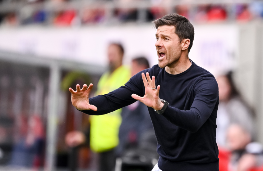 ألونسو يعلق على إمكانية تدريب ريال مدريد خلفا لأنشيلوتي