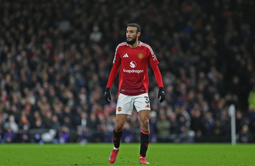 لماذا أجبر نصير مزراوي على مغادرة لقاء مانشستر يونايتد وليون؟