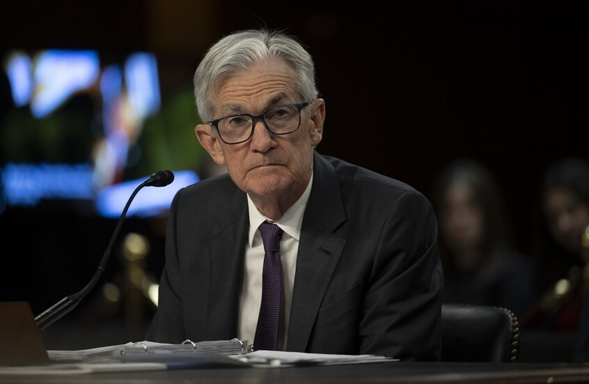 مدير المجلس الاقتصادي الأمريكي: ترامب يدرس إمكانية إقالة باول