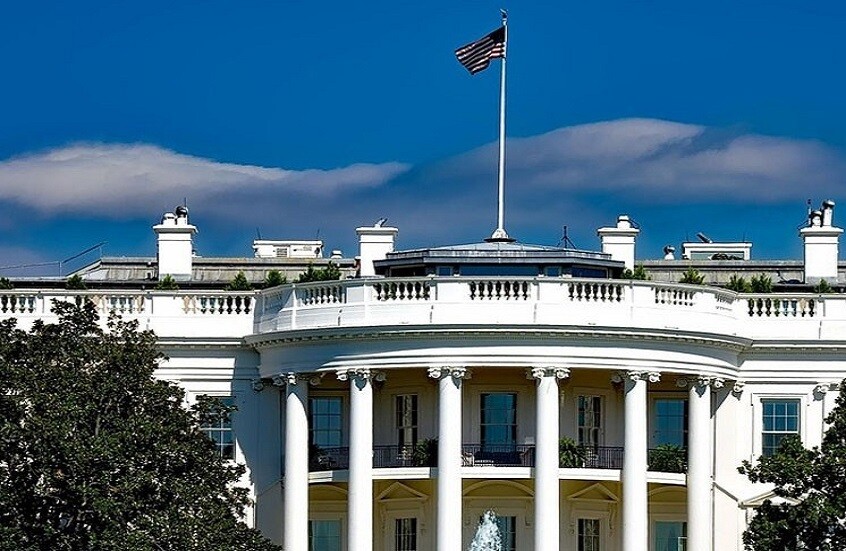 "بلومبرغ": الولايات المتحدة مستعدة للاعتراف بشبه جزيرة القرم أرضا روسية