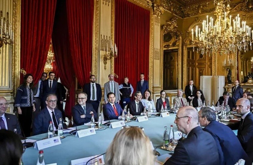 إعلام: المسودة الأمريكية لصفقة أوكرانيا لا تتضمن ضمانات أمنية من الولايات المتحدة