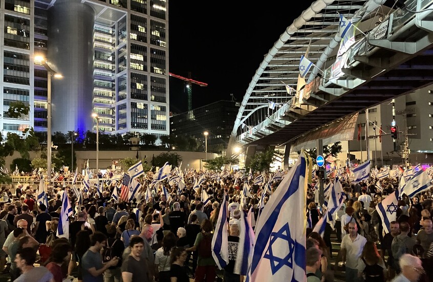 إعلام عبري: عدد الإسرائيليين الموقعين على عرائض تدعو لوقف الحرب على غزة يقترب من 140 ألفا