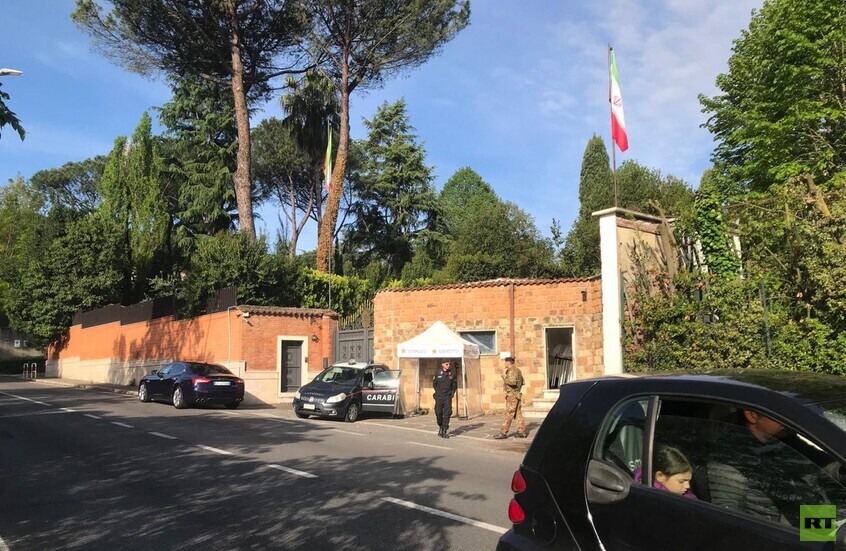 إيران تؤكد أن محادثات روما مع الولايات المتحدة غير مباشرة