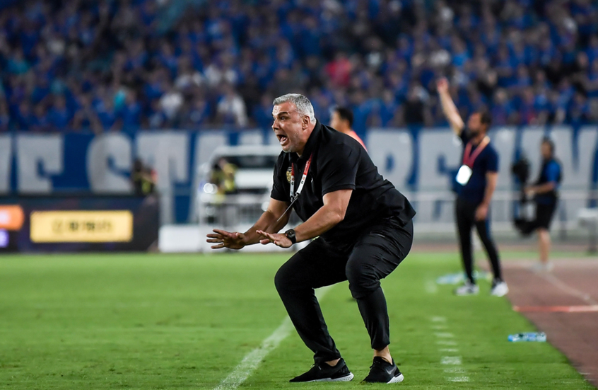 الروماني كوزمين مدربا جديدا للمنتخب الإماراتي