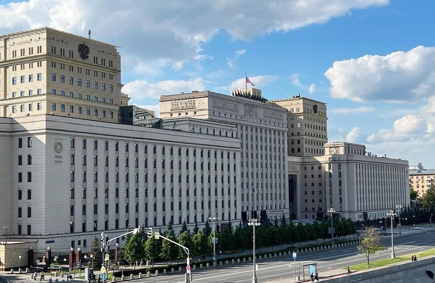 الدفاع الروسية: وقف إطلاق النار سيظل ساريا طالما التزمت كييف به