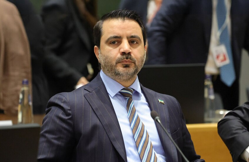 الشيباني يؤكد لسيناتور أمريكي ركائز السياسة السورية للحوار مع كل الأطراف الدولية بما فيها واشنطن