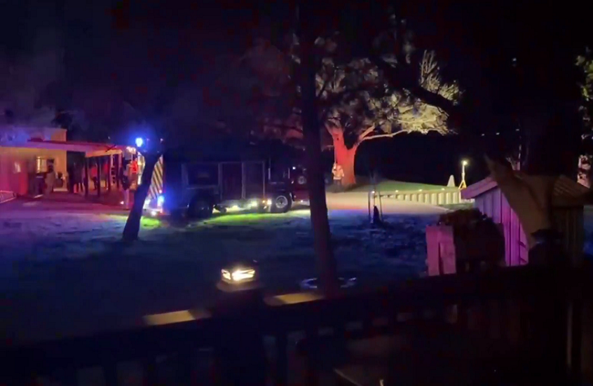 مصرع 3 أشخاص إثر تحطم طائرة صغيرة في نهر بولاية نبراسكا الأمريكية (فيديو)