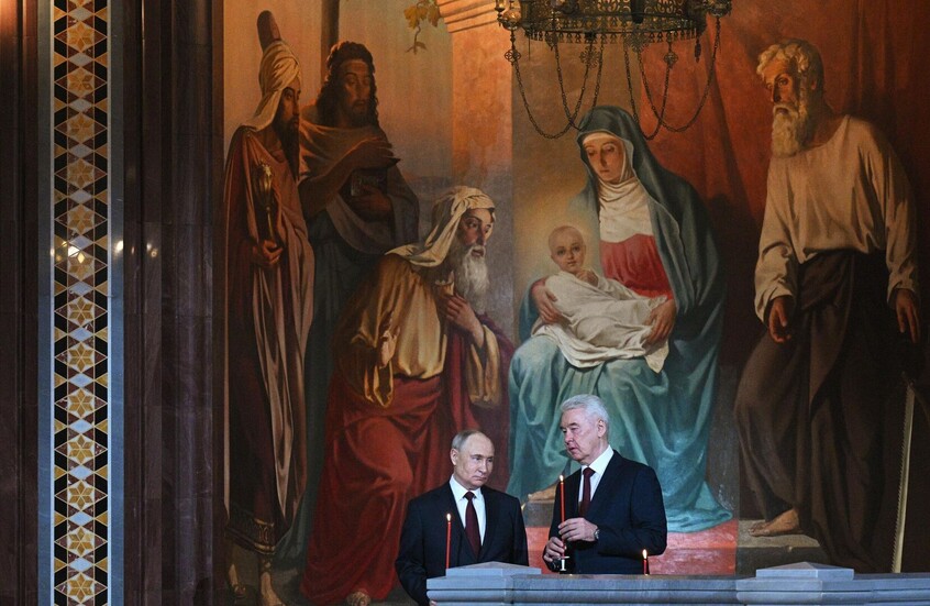 بوتين يحضر قداس عيد الفصح في كاتدرائية المسيح المخلص بموسكو
