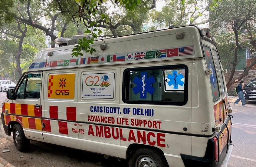 الهند.. مصرع 11 شخصا في انهيار مبنى في نيودلهي (فيديو)