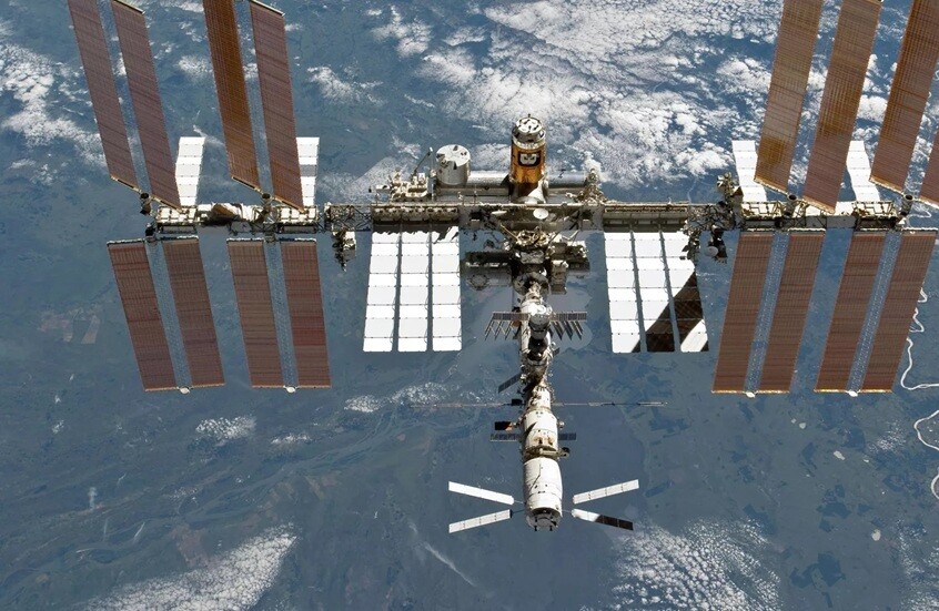 رائدا فضاء روسيان وآخر أمريكي يعودون من محطة الفضاء الدولية على متن "سويوز إم إس-26"