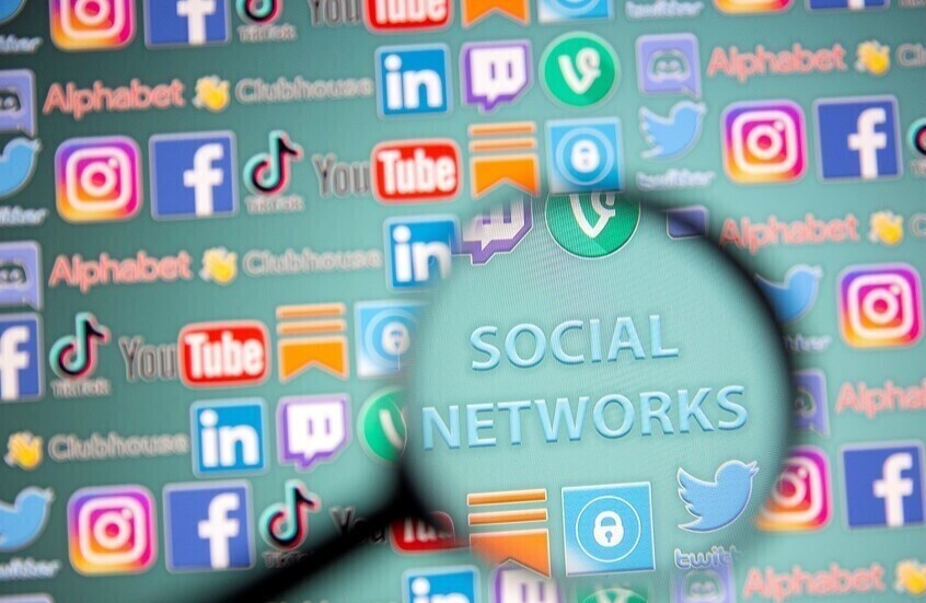 تراجع ثقة الجمهور.. هل يشهد عصر المؤثرين نهايته؟