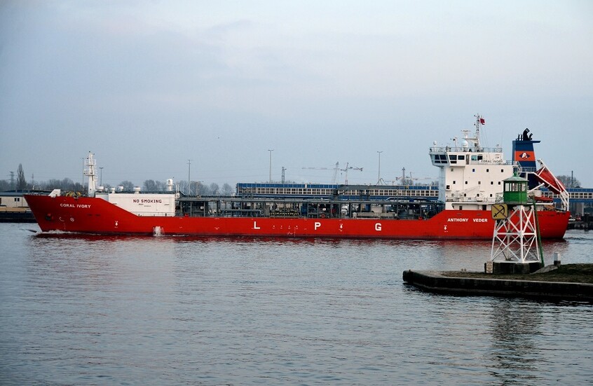 الاتحاد الأوروبي سيخفف معايير ضبط انبعاثات الميثان لمشتريات الغاز الطبيعي المسال الأمريكي