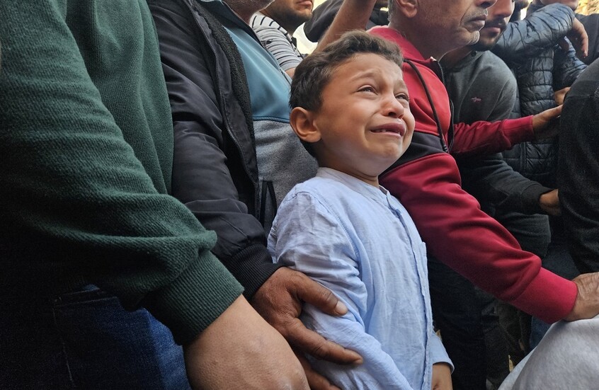 "الأونروا" تدعو لوقف إطلاق نار فوري في غزة وتصف معاناة المدنيين بـ"الكارثية"