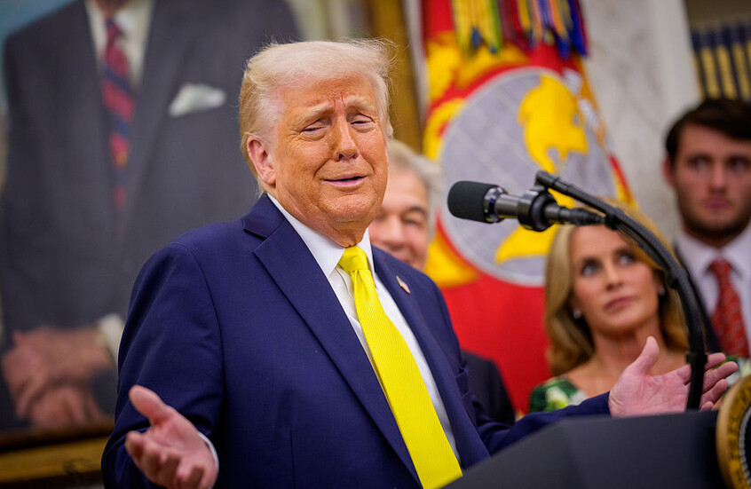 ترامب يواجه اتهامات بتحدي أوامر المحكمة في سلسلة من القضايا